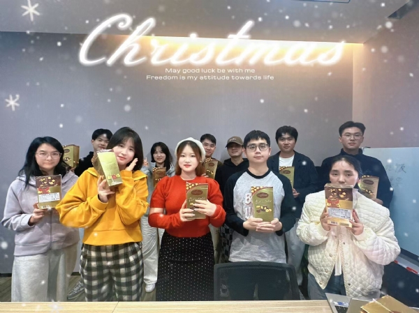 圣诞 + 生日 = 云盟人的快乐天花板！